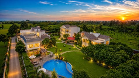 Property building, Neighbourhood, Bird's eye view
