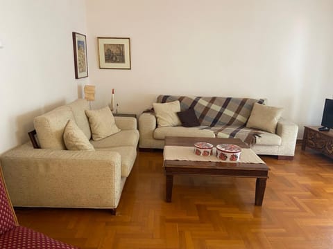 TV and multimedia, Seating area