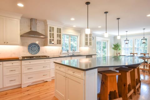 Walk to Water Gorgeous Outdoor Space House in North Eastham