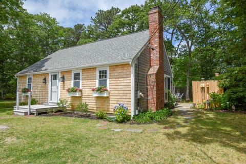 Great Home with Game Space 0 8 miles from Cooks Brook Beach House in North Eastham