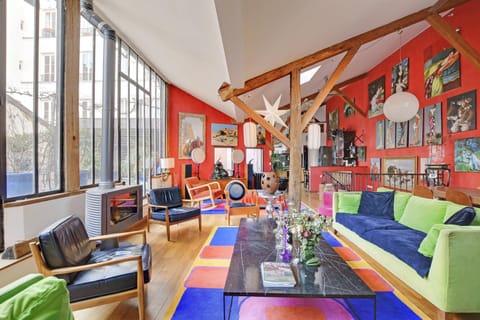 Living room, Seating area