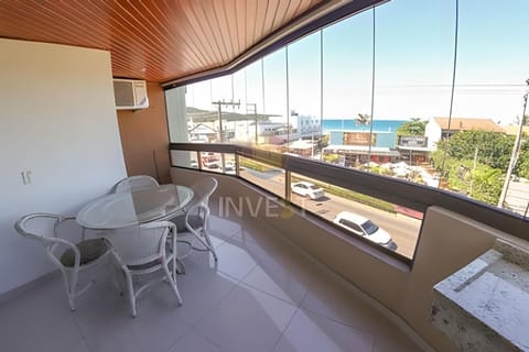 Balcony/Terrace, Street view