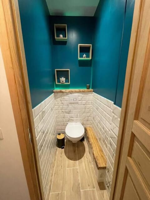 Suite d'amour et détente jacuzzi, sauna et massage Apartment in Fontainebleau