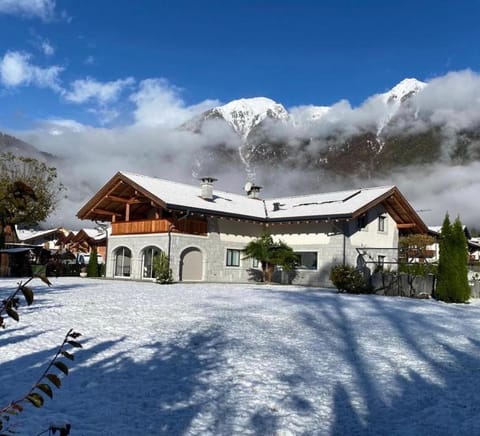 B&B Casa il sasso Bed and Breakfast in Pinzolo