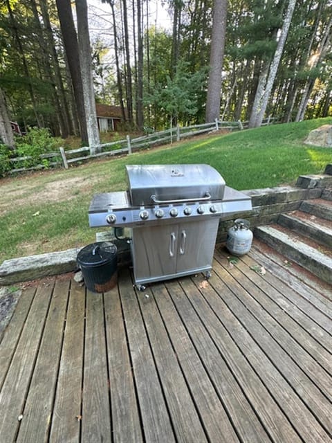 ANNABESSACOOK RETREAT LIMIT 8 home Villa in Winthrop