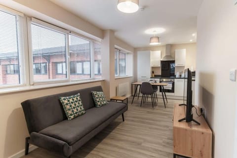 Fantastic 1 Bed Flat Manchester - Sleeps 3 Apartment in Salford