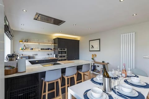 Family-Friendly Retreat between Beach & Mountains House in Wales