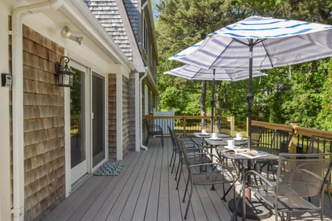 4 Mins to Bayside Beaches House in North Eastham