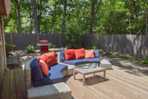 Sunroom Expansive Patio Fenced Yard House in North Eastham