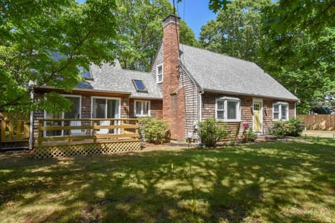 Sunroom Expansive Patio Fenced Yard House in North Eastham