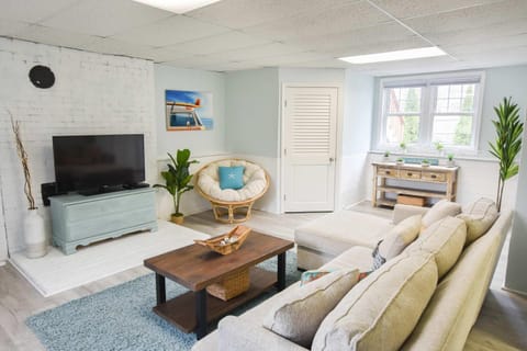 Minutes to Private Association House in North Eastham