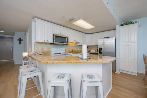 Phoenix X 1110 condo Apartment in Ono Island