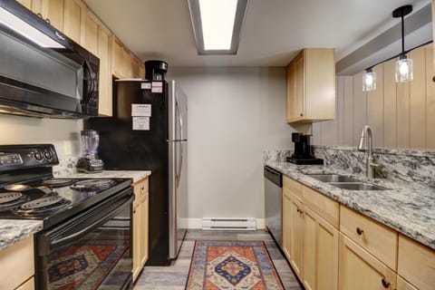 CM325 Copper Mtn Inn condo Apartment in Copper Mountain