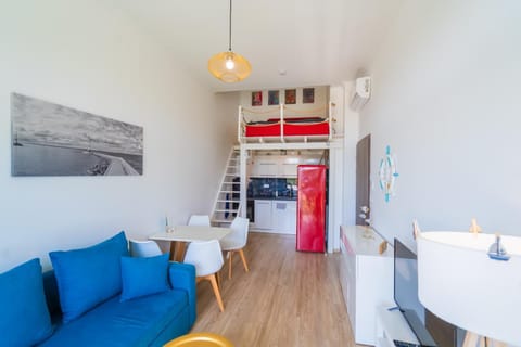 Kitchen or kitchenette, Living room, Dining area