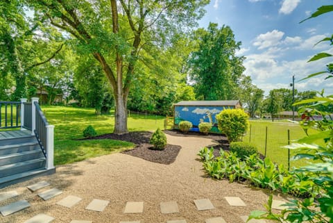 Quiet Old Hickory Home Rental with Deck House in Madison