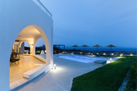 Patio, Night, Balcony/Terrace, Pool view, Sea view, Swimming pool, sunbed