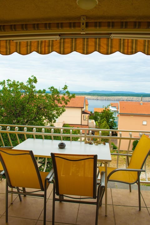 Day, Natural landscape, Balcony/Terrace, Seating area, Sea view