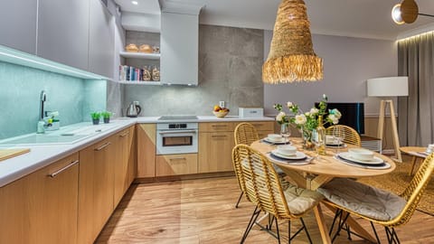 Rezydencja Niechorze 125 z Ogródkiem, Basenem, Sauną, Jacuzzi, przy samej PLAŻY - 5D Apartamenty Apartment in West Pomeranian Voivodeship, Poland