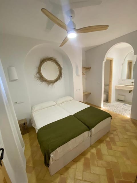 Bathroom, fireplace