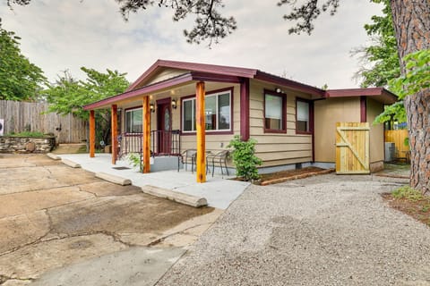 Eureka Springs Rental - Walk to Downtown! House in Eureka Springs