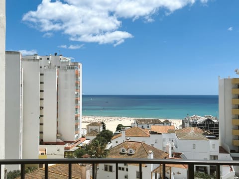 Property building, Nearby landmark, Day, Natural landscape, Beach, City view, Landmark view, Sea view, Quiet street view