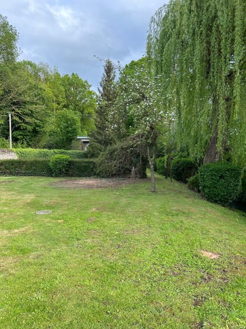 Maison au calme avec spa et rivière à côté de CHARTRES House in Île-de-France