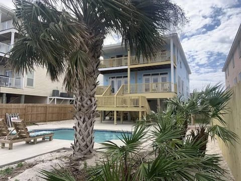 Balcony/Terrace, Swimming pool