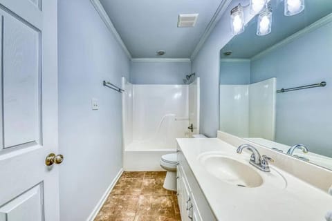 Sandy Fox- Walk to Beach, Private pool, Sleeps 26 Villa in West Beach