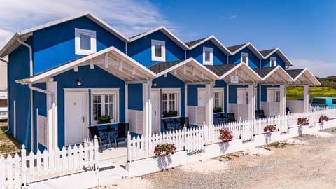 Property building, Day