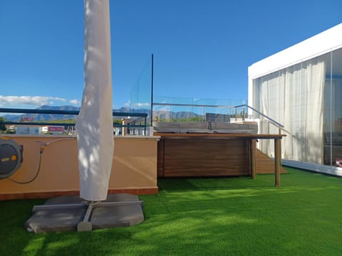 Hot Tub, Balcony/Terrace