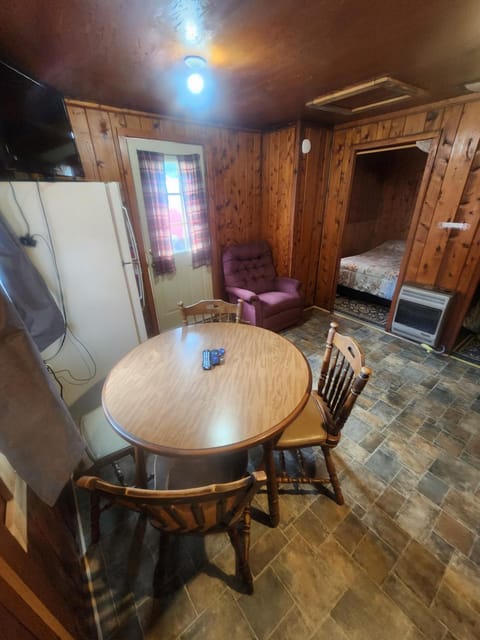 TV and multimedia, Seating area, Dining area