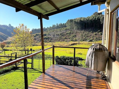 Day, Natural landscape, Garden, View (from property/room), Balcony/Terrace, Garden view, Mountain view
