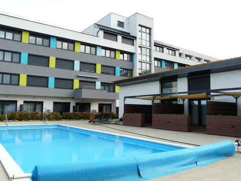 Property building, Swimming pool