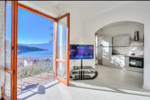 Apartment With View Lake Maggiore/Laveno Mombello Apartment in Canton of Ticino