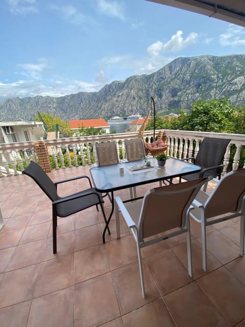 Natural landscape, Balcony/Terrace, Dining area, Mountain view, Sea view, Sunrise