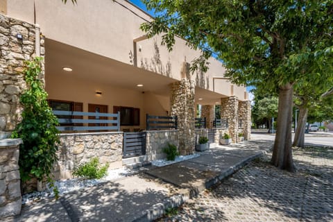 Property building, Day