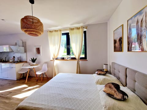 Bed, Photo of the whole room