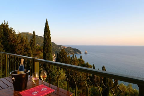 Natural landscape, Balcony/Terrace, Sea view