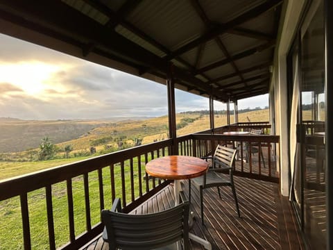 Patio, Natural landscape, View (from property/room), Balcony/Terrace, Seating area, Mountain view