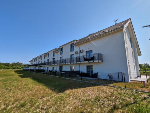 Apartamenty Sarbinowo Mirror Reflection Apartment in West Pomeranian Voivodeship, Poland
