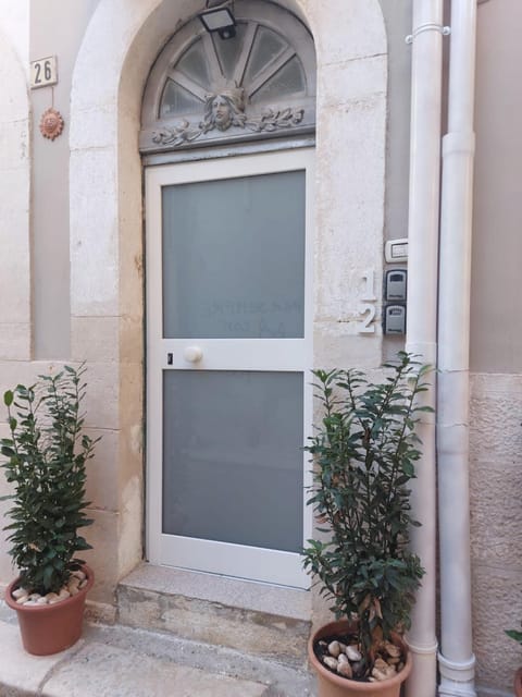 Di Fronzo Guest House T Apartment in Bari