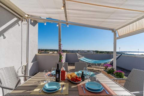 Patio, View (from property/room), Balcony/Terrace, Food and drinks, Seating area, Dining area