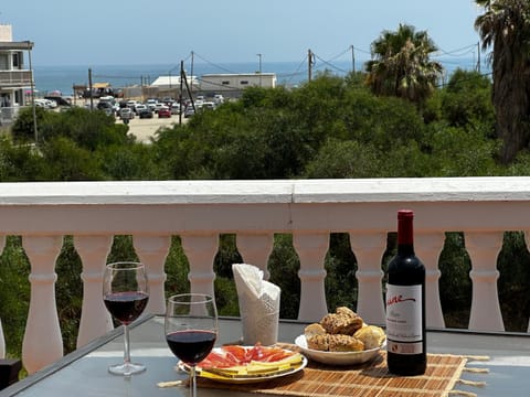 Day, Natural landscape, View (from property/room), Balcony/Terrace, Lunch, Dinner, Drinks, Alcoholic drinks