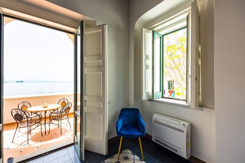 Natural landscape, View (from property/room), Balcony/Terrace, Living room, Sea view, air conditioner