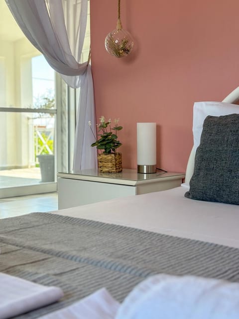 Bed, Decorative detail