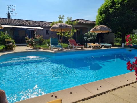 Property building, Patio, Day, Garden, Garden view, Pool view, Swimming pool, sunbed