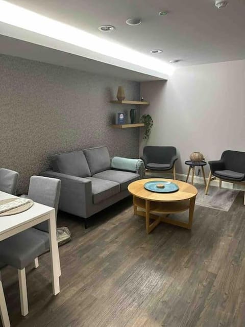 LUNA LUX Apartment Apartment in Portrush