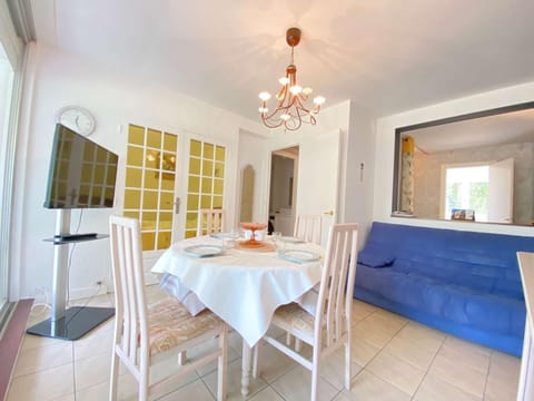 Calme et verdoyant: Appart 2 pièces, terrasse, parking, proche plage et commerces - FR-1-245-74 Apartment in La Baule-Escoublac