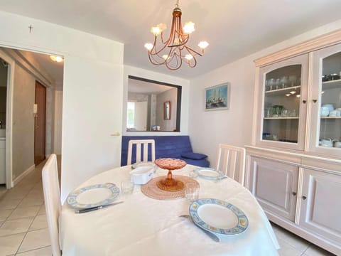 Calme et verdoyant: Appart 2 pièces, terrasse, parking, proche plage et commerces - FR-1-245-74 Apartment in La Baule-Escoublac