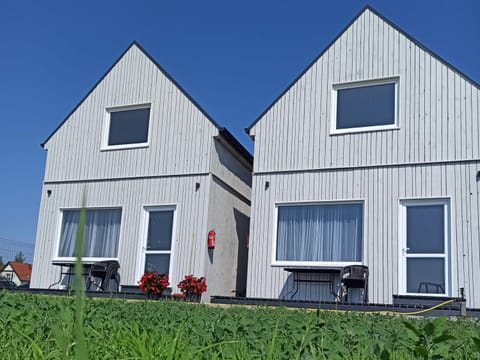 Property building, Day